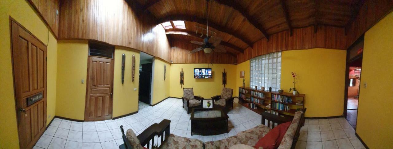 Turrialba Bed & Breakfast Екстер'єр фото
