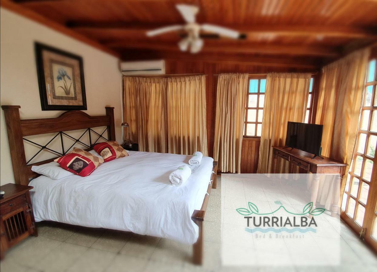 Turrialba Bed & Breakfast Екстер'єр фото